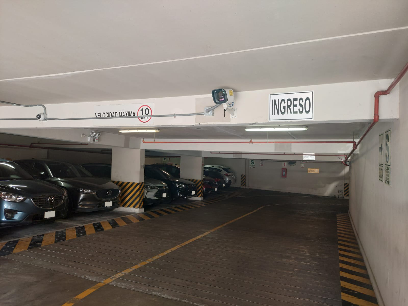 Quercus LPR system installed at the Jockey Plaza Shopping Mall